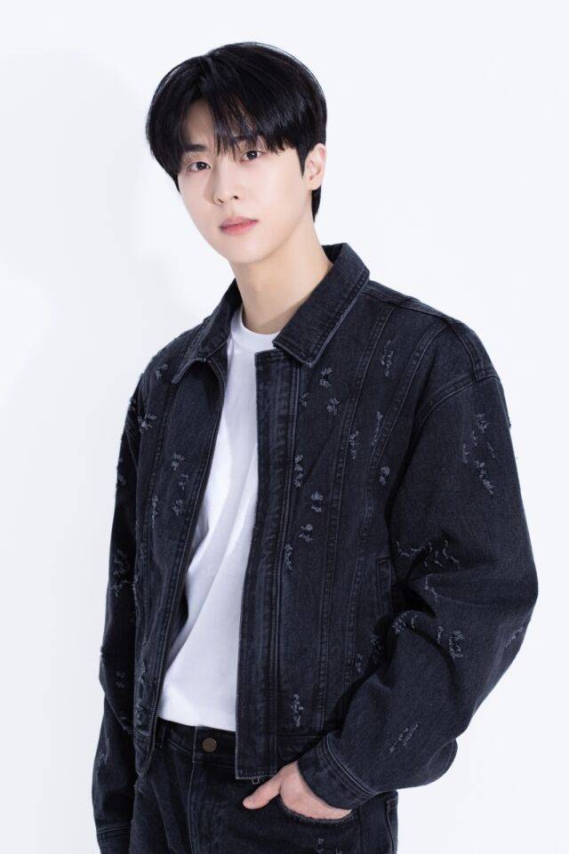 김무준 / 9아토엔터테인먼트
