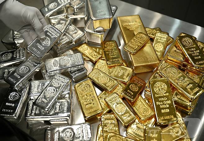 실버바와 골드바 ⓒ 로이터=뉴스1