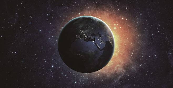 태양의 반대쪽에 있는 우주 공간은 어둡다. 게티이미지벵크 제공&nbsp;