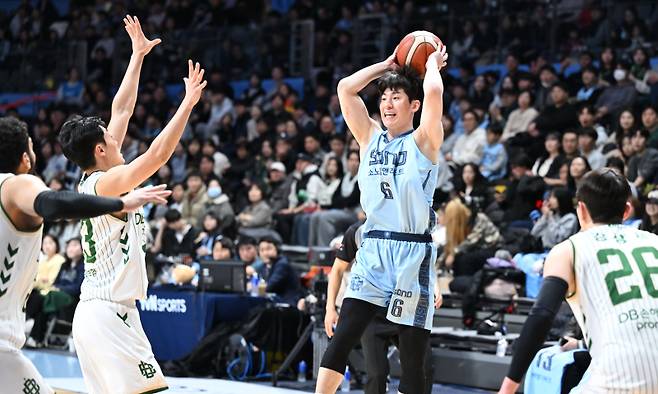 홈 6연패에 빠진 소노. KBL 제공