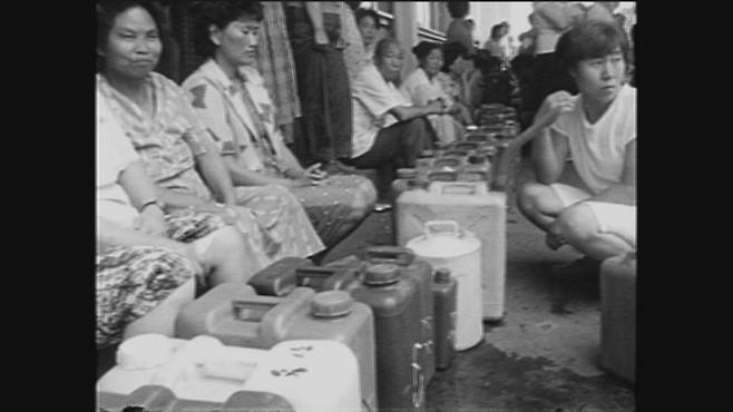 1970년대 에너지 자립도가 낮아 오일쇼크로 경제위기를 겪은 우리나라. 우리나라는 여전히 에너지의 90% 이상을 해외 수입에 의존하고 있고, 재생에너지 발전 비율도 OECD 국가 중 최하위 수준에 마물고 있다.