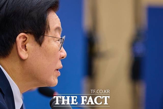 이재명 대통령이 11일 세종시 정부세종컨벤션센터에서 열린 농림축산식품부·고용노동부 업무보고에서 발언하고 있다. /대통령실