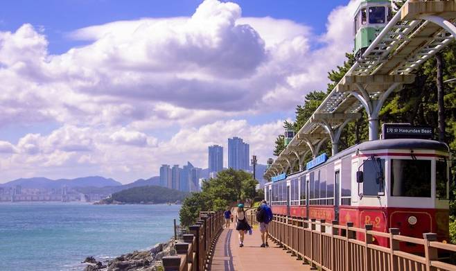 海雲台海岸列車