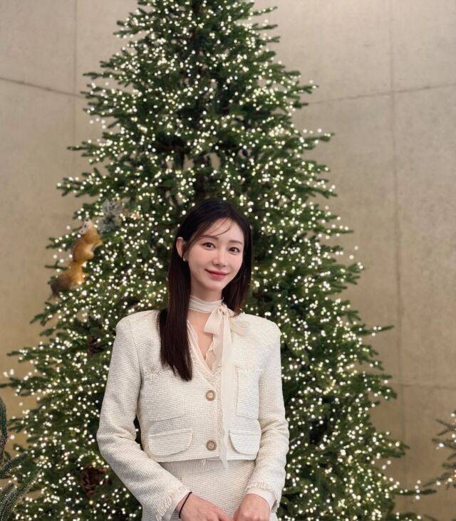 한그루가 따뜻한 크리스마스를 보낸 근황을 전했다. / 한그루 인스타그램