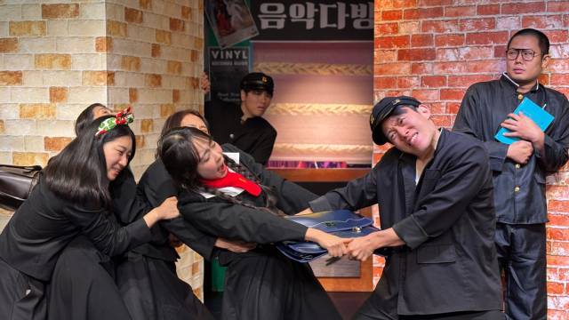 극단 나비의 연극 ‘예스터데이’ 공연 모습./극단 나비/