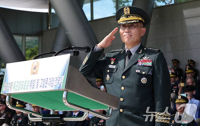 김규하 육군참모총장이 거수경례를 하고 있다. 2025.9.3/뉴스1 ⓒ News1 김기태 기자