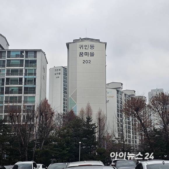 안양시 동안구 평촌동 꿈마을 우성아파트 전경. 2025.12.24 [사진=이효정 기자 ]