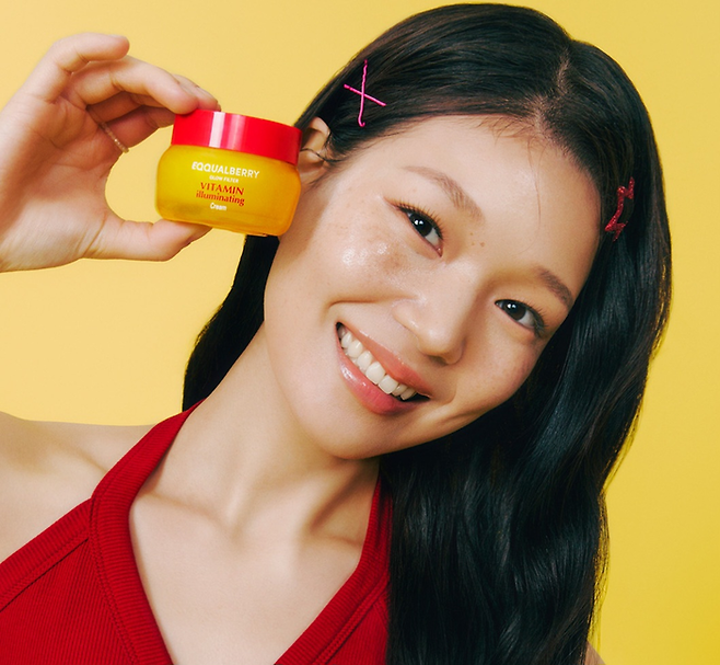 부스터스의 이퀄베리의 ‘비타민 일루미네이팅 크림’ 화보 [이퀄베리 인스타그램 캡처]
