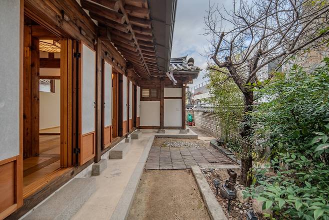 미리내집 연계형 공공한옥 3호(계동 32-10) 외부. [서울시 제공]