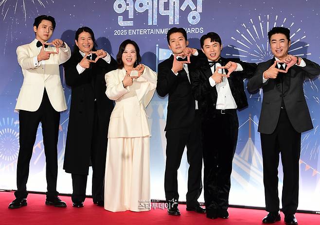 주우재(왼쪽부터), 임우일, 김숙, 김대호, 양세형, 장동민. <강영국 기자>