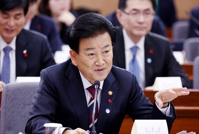 정동영 통일부 장관이 19일 정부서울청사 별관에서 열린 외교부(재외동포청)·통일부 업무보고에서 발언하고 있다. [연합뉴스 제공]