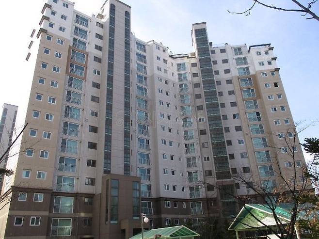 1년만에 1.1억원이 오른 안동의 옥동휴먼시아8단지 전용 84㎡. 지지옥션.