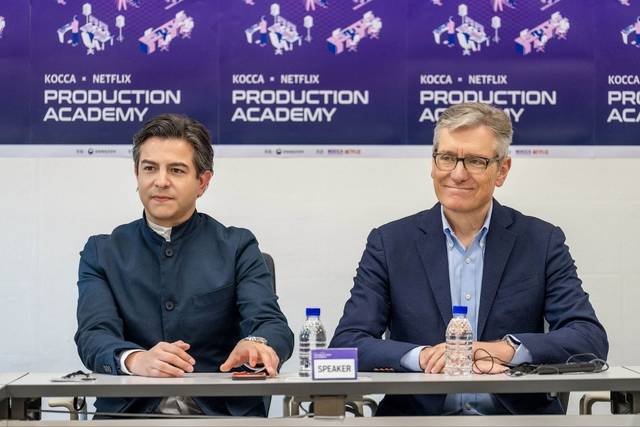 'K-콘텐츠 글로벌 더빙 워크숍'에 연사로 참여한 존 데미타(오른쪽) 넷플릭스 영어 더빙 팀 시니어 매니저와 로베르토 그라나도스 넷플릭스 중남미 더빙 디렉터. 넷플릭스 제공