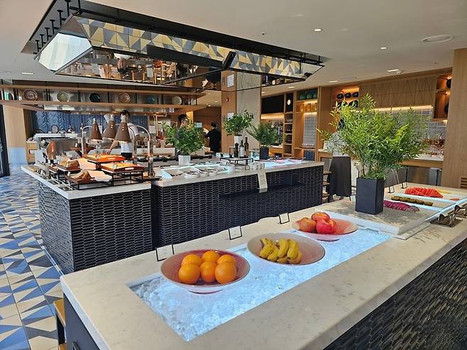 로비 층의 올데이 다이닝 레스토랑, 타볼로 24(사진=정상미)