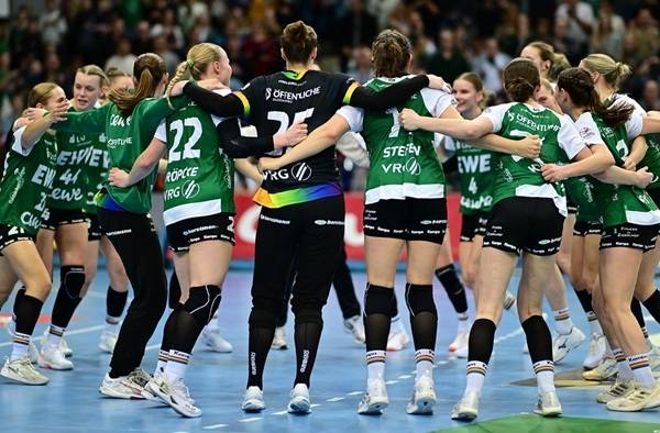 사진 2025/26 시즌 독일 여자 핸드볼 분데스리가 9라운드에서 블롬베르크 리페를 꺾은 올덴부르크 선수들. 사진 출처=분데스리가
