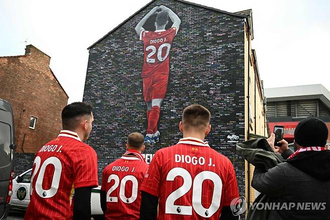 조타를 추모하는 팬들 [AFP=연합뉴스]