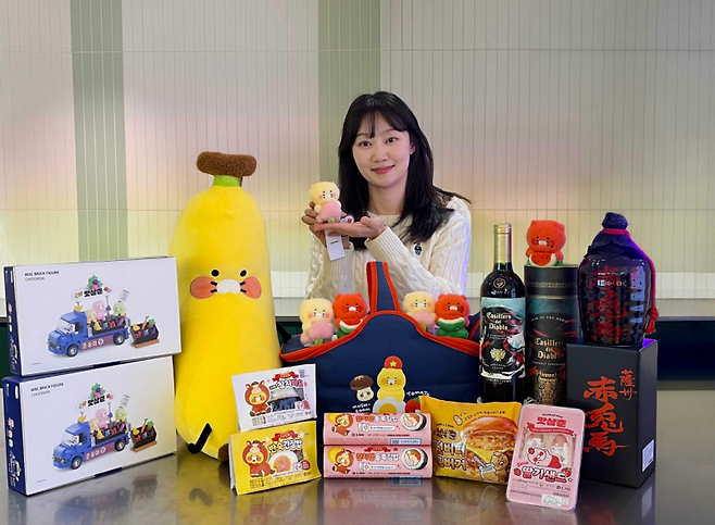 GS25가 2026년 ‘붉은 말의 해’를 맞아 ‘말(馬)’을 테마로 한 이색 상품을 선보인다. GS리테일 제공
