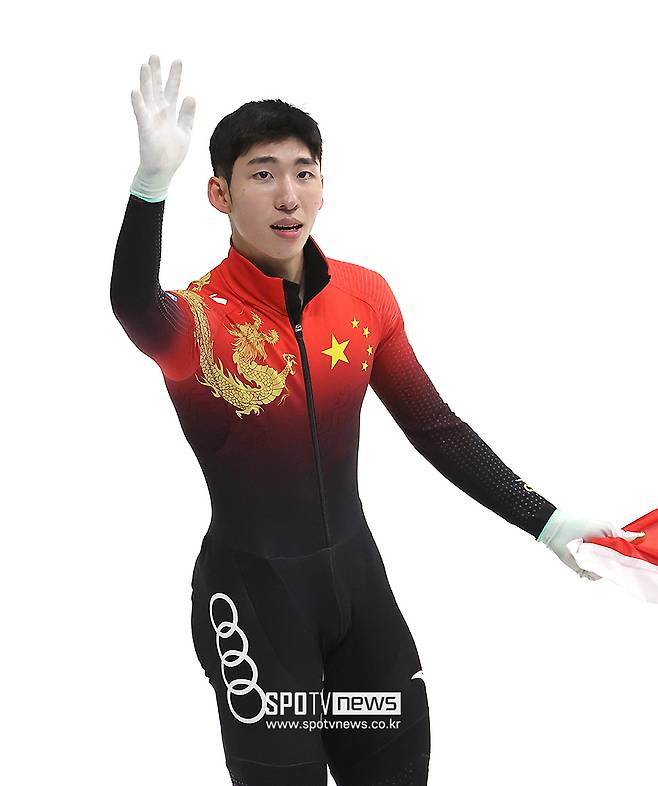 ▲ 한국의 금메달 앞길을 막아서겠다는 선전포고가 나왔다. 2018년 평창 동계올림픽 당시 대한민국에 첫 금메달을 안겼던 임효준(중국명 린샤오쥔)이 8년 만에 오성홍기를 가슴에 품고 올림픽 무대에 공식 복귀한다. ⓒ곽혜미 기자