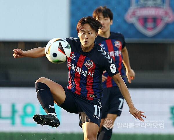 수원FC 이승우.(사진자료=발리볼코리아닷컴DB)
