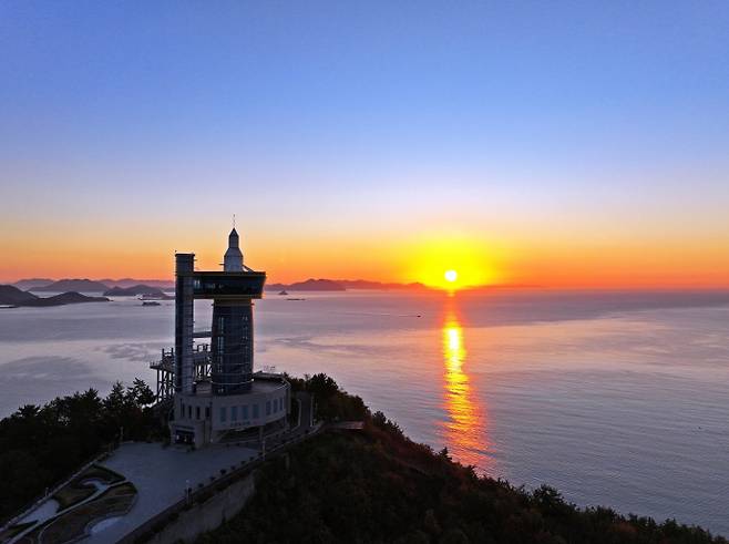 고흥우주발사전망대에서 바라본 해맞이. /고흥군 제공