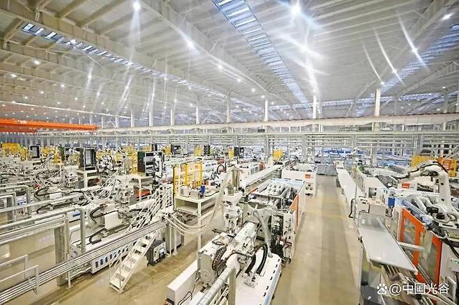 샤오미 우한 공장 내부  [중국광구(中國光谷) 홈페이지. 재판매 및 DB 금지]