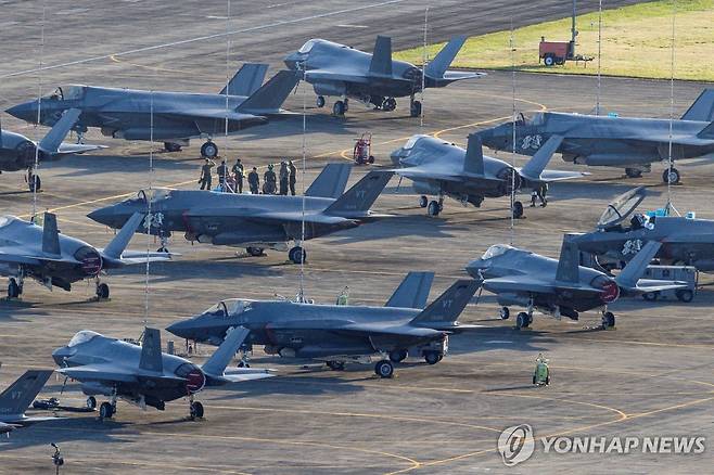 푸에르토리코에 배치된 미국 공군의 F-35 전투기 [로이터 연합뉴스 자료사진]
