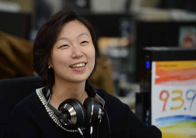 CBS라디오 시사 프로그램 '김현정의 뉴스쇼' 진행자로 17년간 활동한 김현정 PD. 한국일보 자료사진