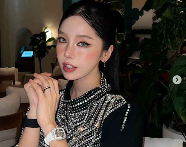 특수 분장사 겸 뷰티 크리에이터 퓨어디./퓨어디 소셜미디어