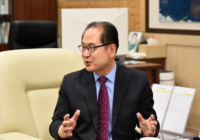 새해 포부 밝히는 김희수 진도군수 [진도군 제공·재판매 및 DB 금지]