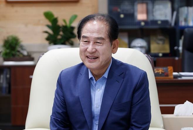 새해 포부 밝히는 김희수 진도군수 [진도군 제공·재판매 및 DB 금지]