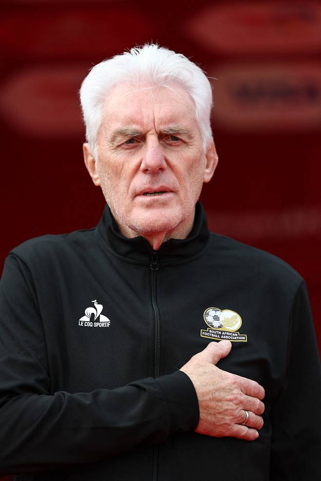 휴고 브루스 감독     AFP  <저작권자(c) 연합뉴스, 무단 전재-재배포, AI 학습 및 활용 금지>