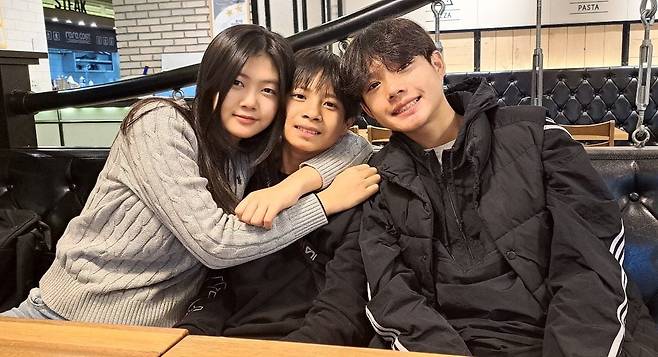 완이화와 두 동생들./TV조선