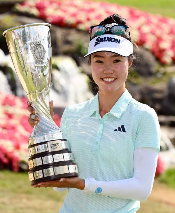 2025년 미국여자프로골프(LPGA) 투어 메이저 골프대회 아문디 에비앙 챔피언십 연장전에서 지노 티띠꾼을 꺾고 우승을 차지한 교포 선수 그레이스 김(호주). 사진제공=MILLEREAU Philippe_아문디 에비앙 챔피언십 2025