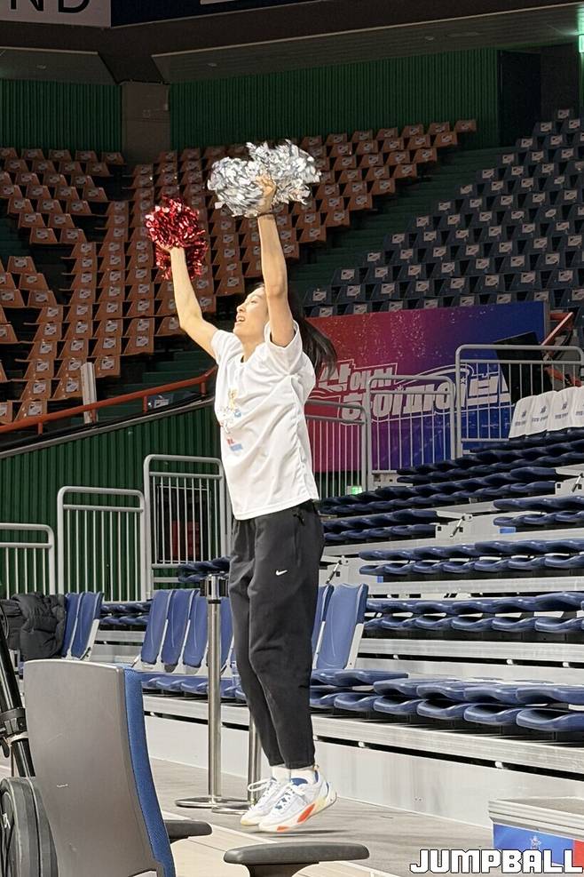 ▲자유투 방해하는 이해란