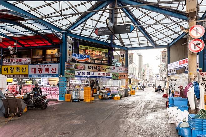 馬張洞馬蔵畜産物市場 / 写真=ソウル観光財団