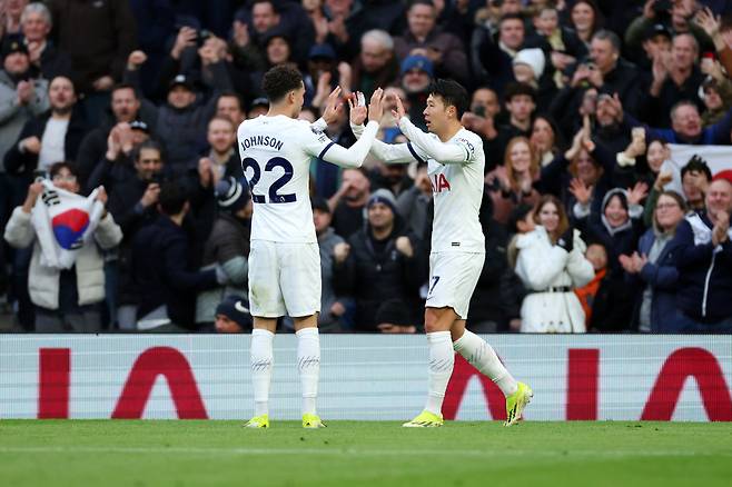 손흥민-브레넌 존슨. Getty Images