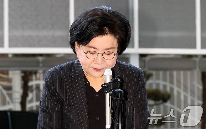 초대 기획예산처 장관 후보자로 지명된 이혜훈 전 국민의힘 의원이 지난 12월 30일 오전 서울 중구 예금보험공사에 마련된 인사청문회 준비 사무실로 출근하며 비상계엄 내란 옹호 발언에 대해 사과하고 있다. 2025.12.30/뉴스1 ⓒ News1 박지혜 기자