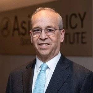 ■ 대니얼 러셀 아시아소사이어티 석좌연구원은 △아시아소사이어티 정책연구소(ASPI)의 석좌 연구위원(현) △ASPI 국제안보·외교 담당 부회장 △ASPI 선임연구원(Senior Fellow) △미 국무부 동아시아·태평양 담당 차관보 △미 대통령 특별보좌관 겸 국가안보회의(NSC) 아시아담당 선임국장