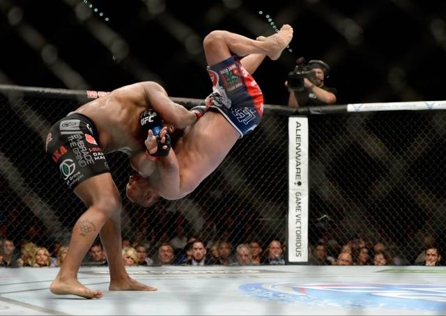 다니엘 코미어는 UFC 역사상 가장 강력한 라이트헤비급 선수 중 한 명이다. 압도적인 레슬링 기량을 뽐낸 그는 존 존스를 제외하면 패배한 적도 없다(헤비급 제외). 사진=X