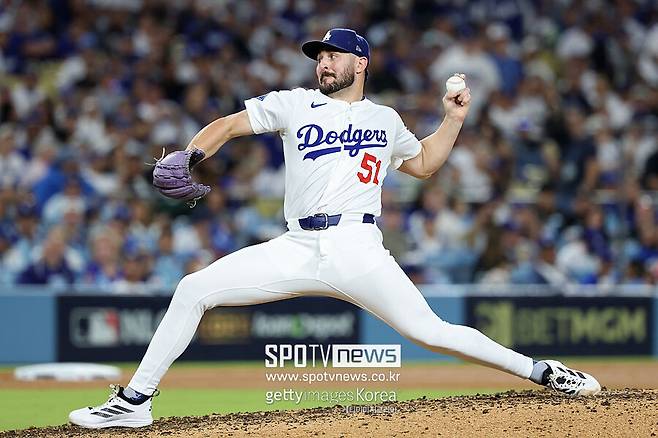 ▲ 팬들은 베시아가 건강하게 2026년 마운드에 서기를 바라고 있다