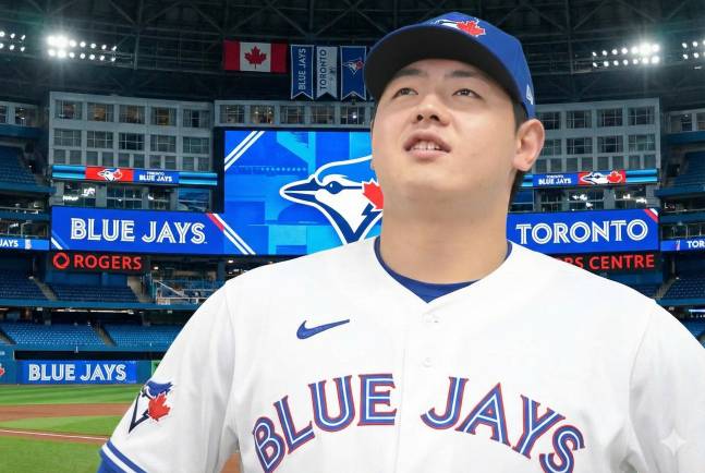 오카모토가 토론토 유니폼을 입고 있는 합성 사진. /사진=구글 제미나이 생성 이미지(요미우리 자이언츠 공식 SNS 이미지 활용)