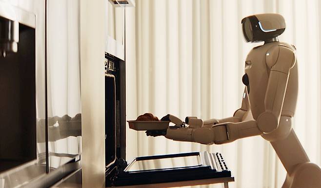 아침 식사 준비하는 LG 클로이드 [LG전자 제공. 재판매 및 DB 금지]