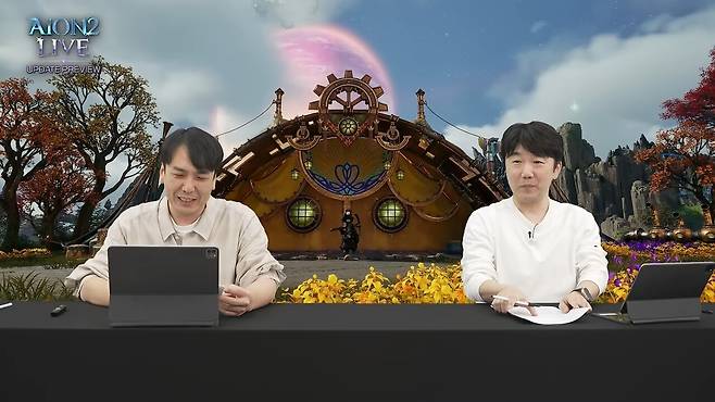 소인섭 엔씨소프트 아이온2 사업실장, 김남준 엔씨소프트 아이온2 개발PD.