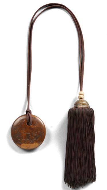 조선시대 관리가 공무로 지방에 갈 때 국가의 역마(驛馬)를 빌릴 수 있도록 발급한 마패. 국립민속박물관