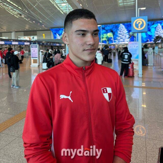 부산 아이파크 송안톤./인천국제공항=노찬혁 기자