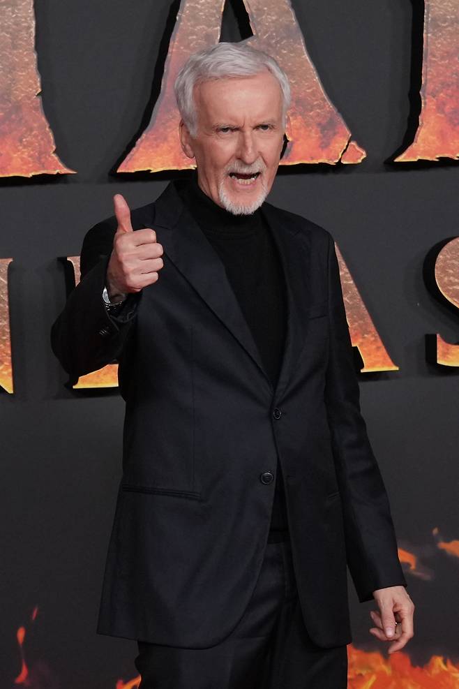 James Cameron attends the European premiere of the film “Avatar: Fire and Ash”, in Paris, Friday, Dec. 5, 2025. (AP Photo/Christohe Ena)