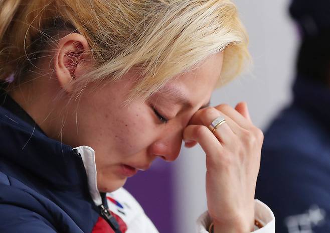 ▲억울한 오해와 비난의 화살 속에서도 묵묵히 스케이트 날을 갈아왔던 김보름은 이제 선수라는 타이틀 대신 포기하지 않았던 사람이라는 마침표를 찍으며 제2의 인생을 시작한다. ⓒ 연합뉴스