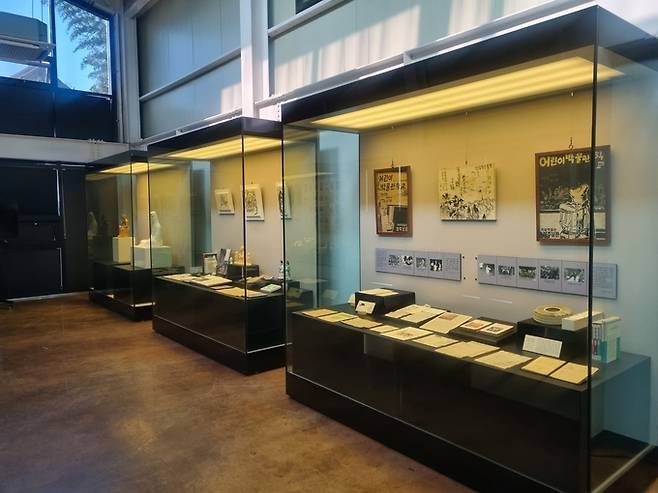 ▲ 고청 기념관 전시 모습