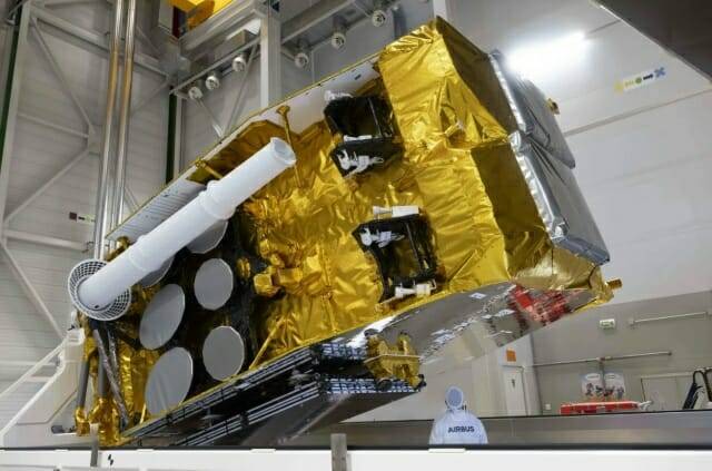 2025년 10월 발사를 앞두고 준비 중인 스페인 위성 스페인샛 NG 2 (출처=에어버스 디펜스 앤 스페이스)