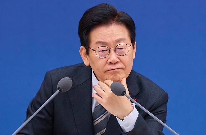 이재명 대통령이 지난 12월12일 세종시 정부세종컨벤션센터에서 부처 업무보고를 들을 때의 모습. 청와대 제공